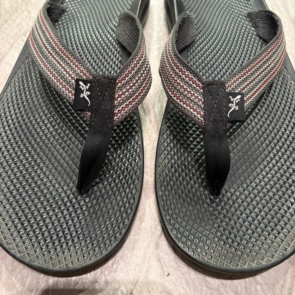 Chaco Black, Maroon/Navy Flip Flops - Picture 3 of 3